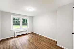 85 Cold Spring Cir, Naugatuck, CT 06770 - Photo 8