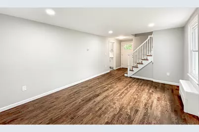 85 Cold Spring Circle, Naugatuck, CT 06770 - Photo 4