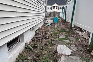 110 Middle St, Waterbury, CT 06706 - Photo 4