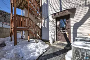 146 Springside Ave, New Haven, CT 06515 - Photo 34