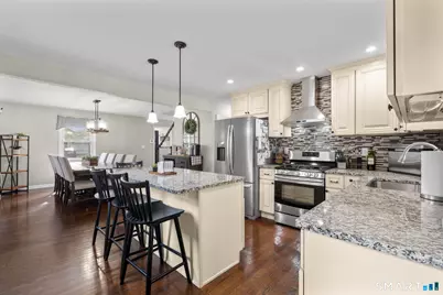 260 Toilsome Place, Bridgeport, CT 06606 - Photo 8