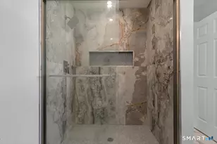 410 Alba Ave, Bridgeport, CT 06606 - Photo 28