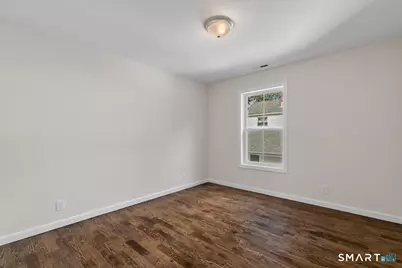 410 Alba Avenue, Bridgeport, CT 06606 - Photo 32