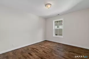 410 Alba Ave, Bridgeport, CT 06606 - Photo 32