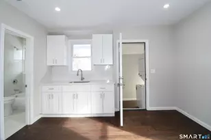 356 Beechmont Ave, Bridgeport, CT 06606 - Photo 14