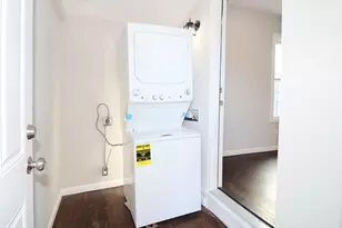 356 Beechmont Ave, Bridgeport, CT 06606 - Photo 16