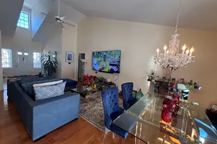 162 Thistle Pond Dr, Bloomfield, CT 06002 - Photo 10