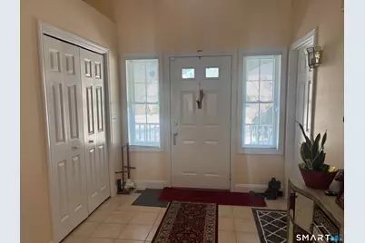 162 Thistle Pond Drive #162, Bloomfield, CT 06002 - Photo 2