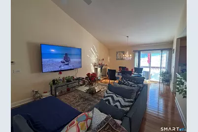 162 Thistle Pond Drive #162, Bloomfield, CT 06002 - Photo 4