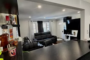 22 Irving Pl, Danbury, CT 06810 - Photo 4