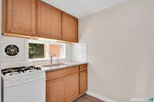 353A Main St, East Hartford, CT 06118 - Photo 4