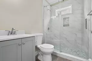 26 Woodmont Ave, Bridgeport, CT 06606 - Photo 12