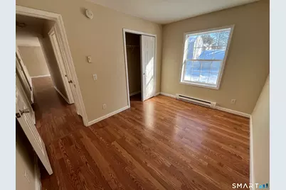 27 Thomas Street, New Britain, CT 06051 - Photo 6