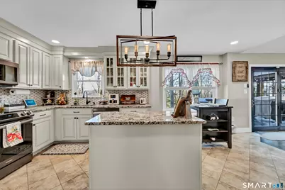 24 Colonial Ridge Drive, New Milford, CT 06755 - Photo 4