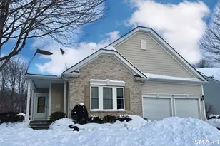 117 Country Club Dr, Oxford, CT 06478 - Photo 1