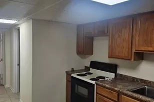 1129 Southford Rd, Middlebury, CT 06762 - Photo 2