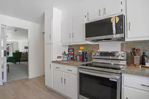 192 Gillies Ln, Norwalk, CT 06854 - Photo 8