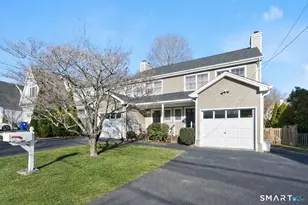 30 Osborne Pl, Fairfield, CT 06890 - Photo 2