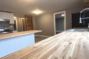 24 St Johns St, Middletown, CT 06457 - Photo 2