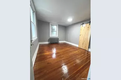 24 Saint Johns Street, Middletown, CT 06457 - Photo 6