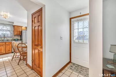 235 Burnsford Avenue, Bridgeport, CT 06606 - Photo 8