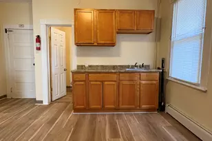 36 Walnut St, Middletown, CT 06457 - Photo 2