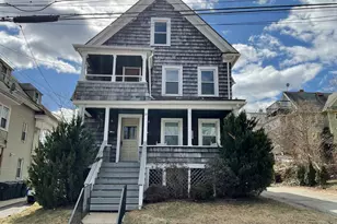 13 Alger St, New London, CT 06320 - Photo 1