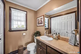 89 Merriman Rd, Wethersfield, CT 06109 - Photo 6