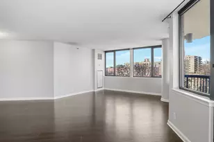 25 Forest St, Stamford, CT 06901 - Photo 12