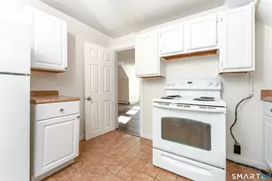 59 Franklin Ave, Hartford, CT 06114 - Photo 6