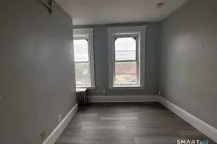 343 W Main St, Waterbury, CT 06702 - Photo 10