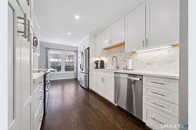 76 Fawn Ridge Lane #76, Norwalk, CT 06851 - Photo 2