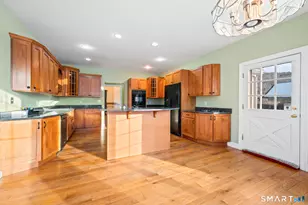 180 River Rd, Hamden, CT 06518 - Photo 10