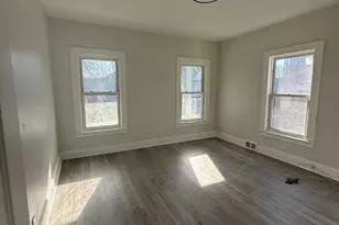 239 Beardsley St, Bridgeport, CT 06607 - Photo 12