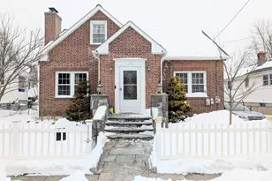 170 Edgewood St, Stratford, CT 06615 - Photo 1