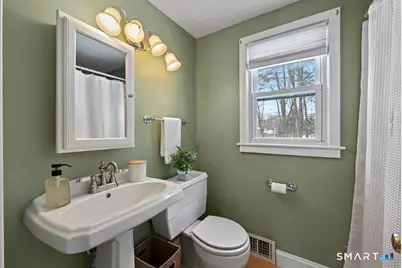 9 Barry Lane, Simsbury, CT 06070 - Photo 18