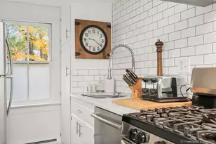 47 Hollow Tree Ridge Rd, Darien, CT 06820 - Photo 14