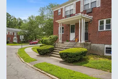 85 Abner Court #85, Bridgeport, CT 06606 - Photo 6