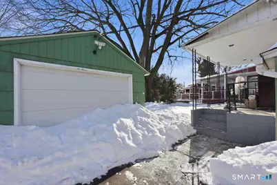 33 Baggott Street, West Haven, CT 06516 - Photo 4