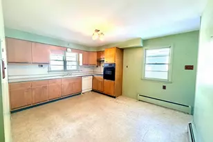 282 Horace St, Bridgeport, CT 06610 - Photo 4