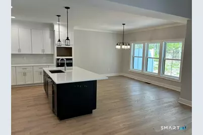 35 Village Circle #35, Guilford, CT 06437 - Photo 4