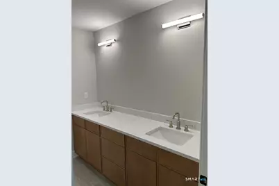 35 Village Circle #35, Guilford, CT 06437 - Photo 10