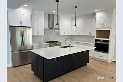 35 Village Circle #35, Guilford, CT 06437 - Photo 6