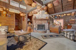 247 Killingly Rd, Pomfret, CT 06259 - Photo 10