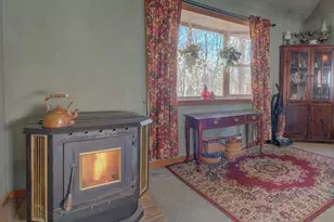 247 Killingly Rd, Pomfret, CT 06259 - Photo 4