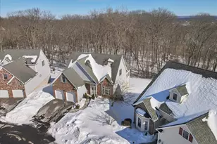 60 Sonoma Ln, Middletown, CT 06457 - Photo 2