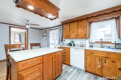 15 Park Avenue Extension, Montville, CT 06382 - Photo 10