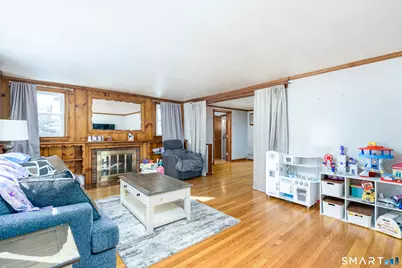 15 Park Avenue Extension, Montville, CT 06382 - Photo 6