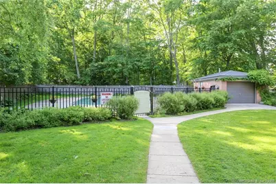 160 Fairfield Woods Road #APT 46, Fairfield, CT 06825 - Photo 12