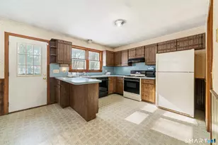 18 Manor Ln, Wolcott, CT 06716 - Photo 14